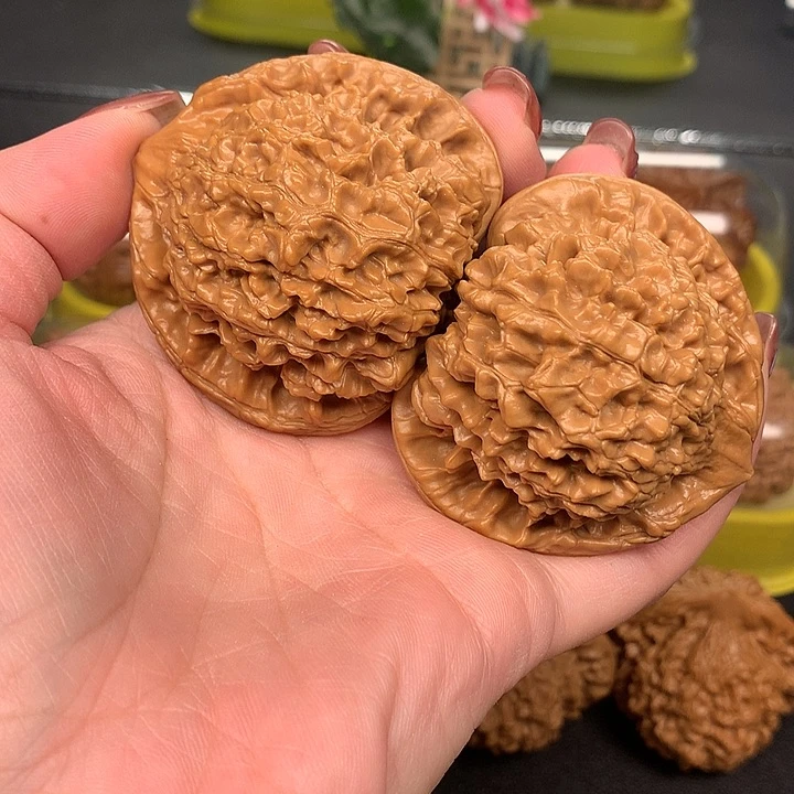 文玩核桃吊坠山**通54官帽