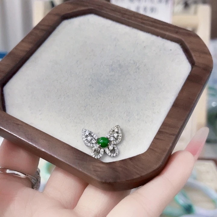 翡翠未镶嵌颈饰天然翡翠Ａ货