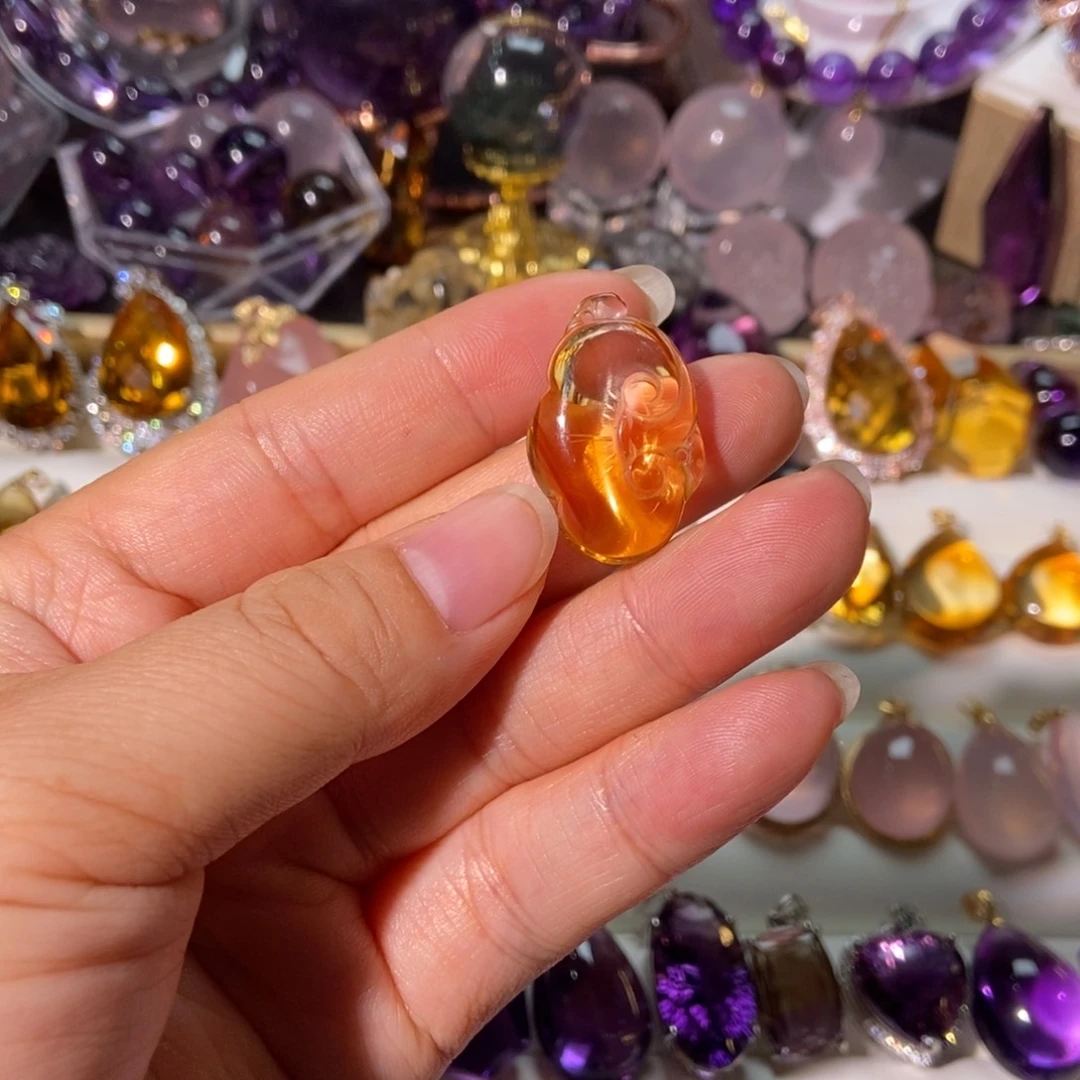 未镶嵌水晶颈饰天然水晶吊坠