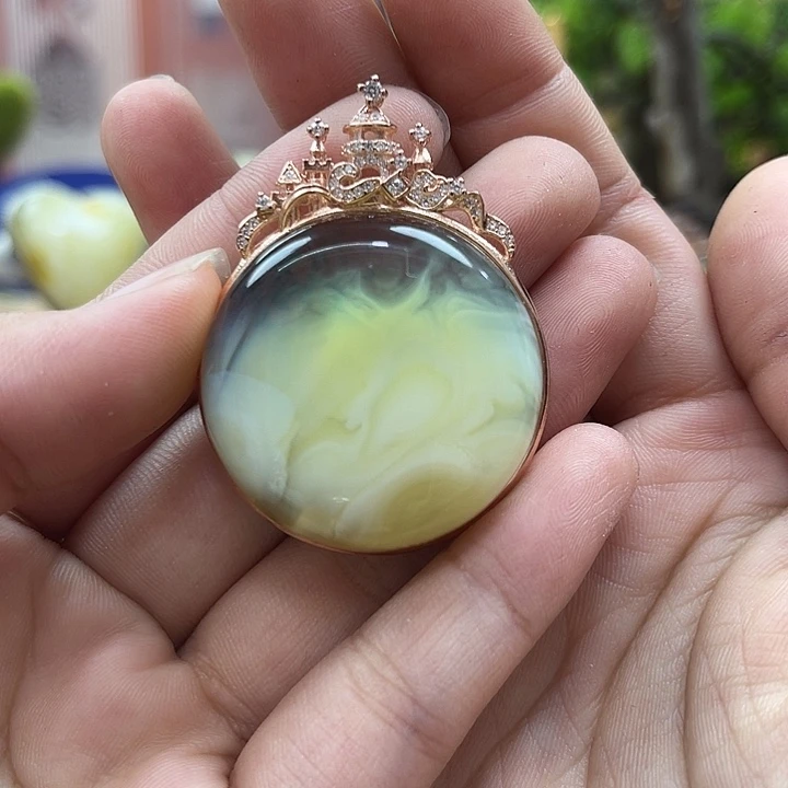 银S925镶嵌颈饰琥珀吊坠