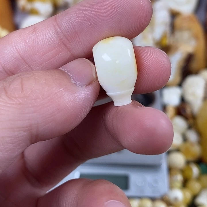 琥珀未镶嵌珠宝奇石我