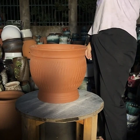 口31高28瑕疵底裂。