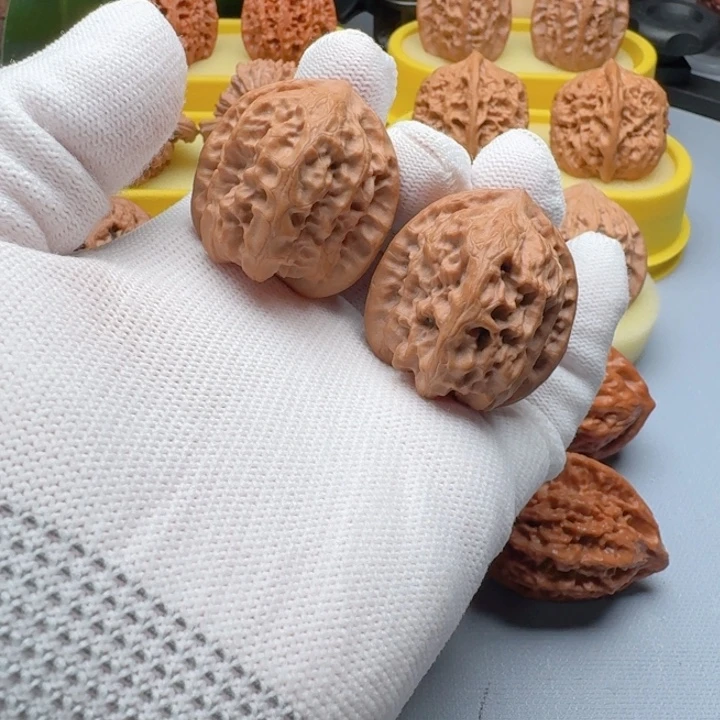 核桃35尺野狼文玩