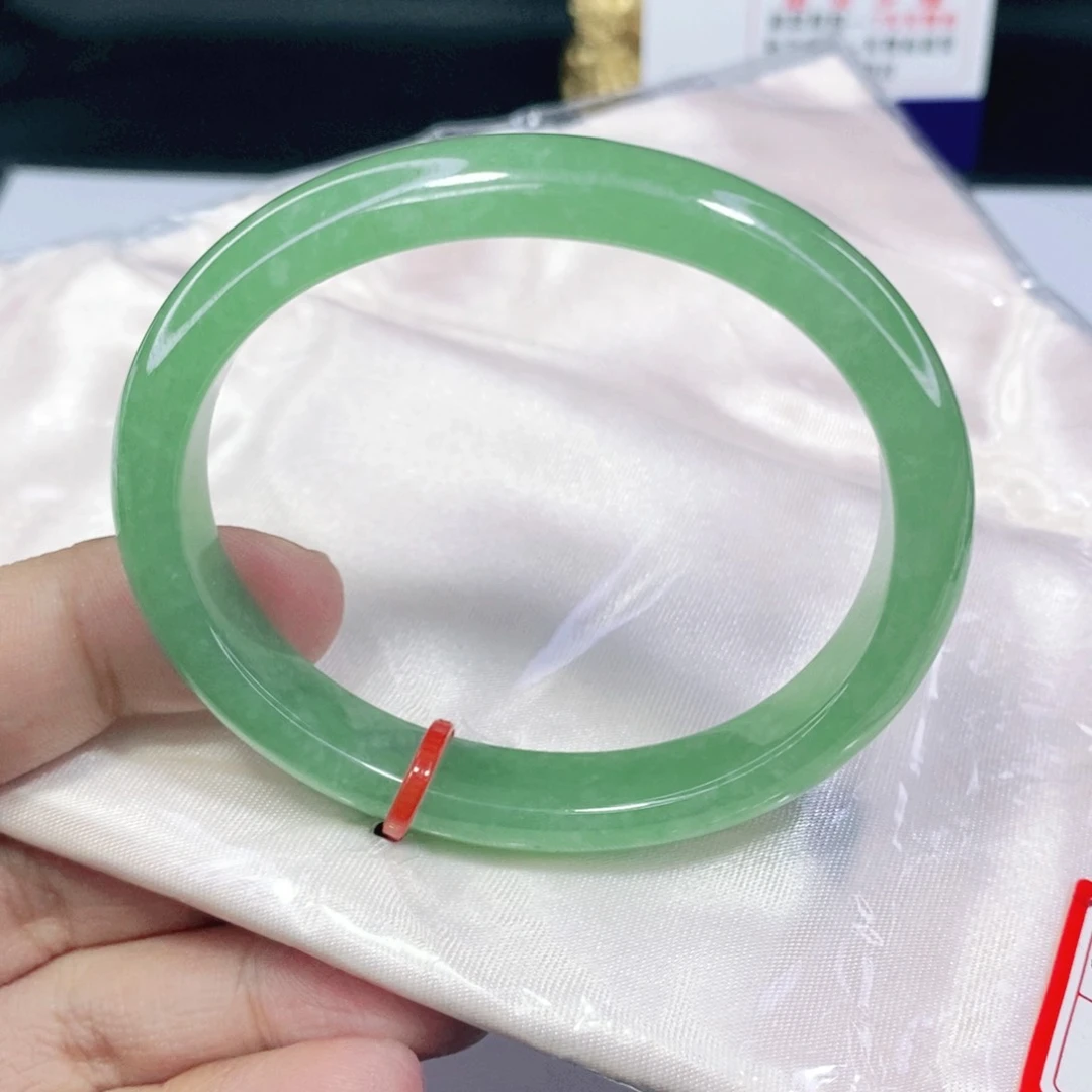 翡翠手镯未镶嵌蝴*55贵妃