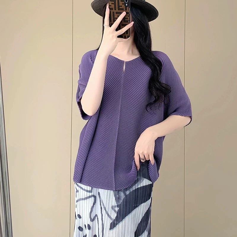 褶之倩2025夏季新款龙鳞褶皱短袖上衣女大码直筒弹力半开领衬衫