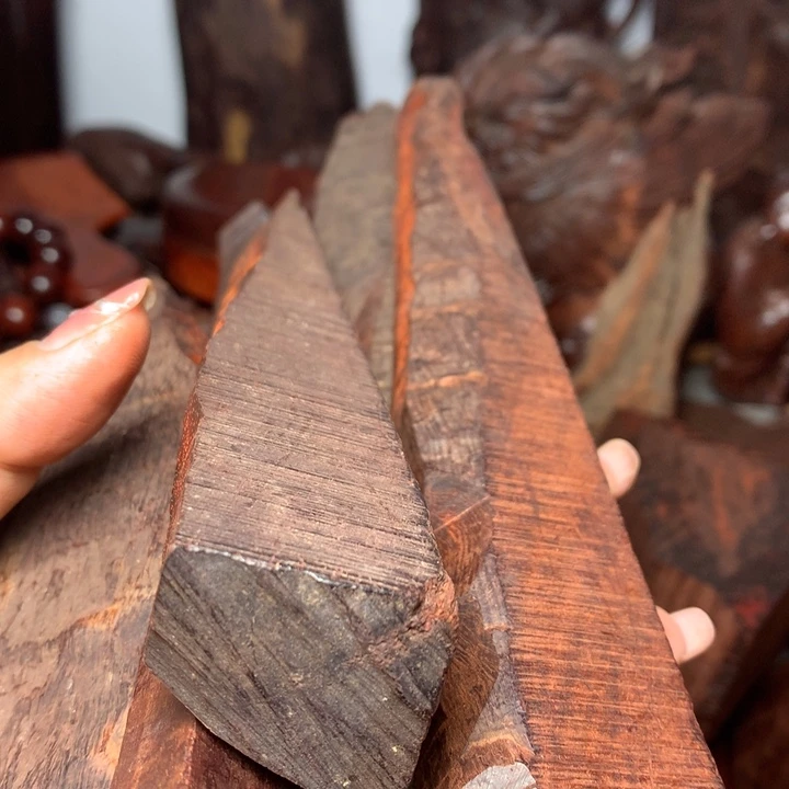 檀香紫檀（小叶紫檀）木*