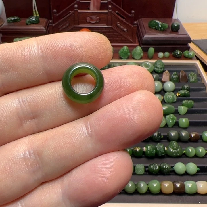 和田玉（碧玉）未镶嵌颈饰