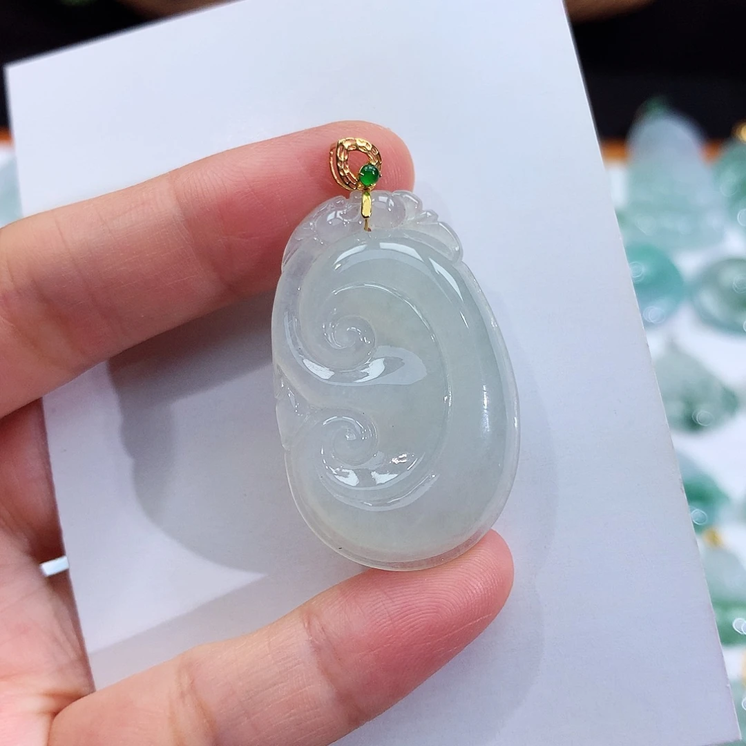 翡翠18K金镶嵌颈饰翡翠吊坠