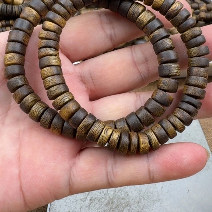 金***德沉香手串乌身手串13克