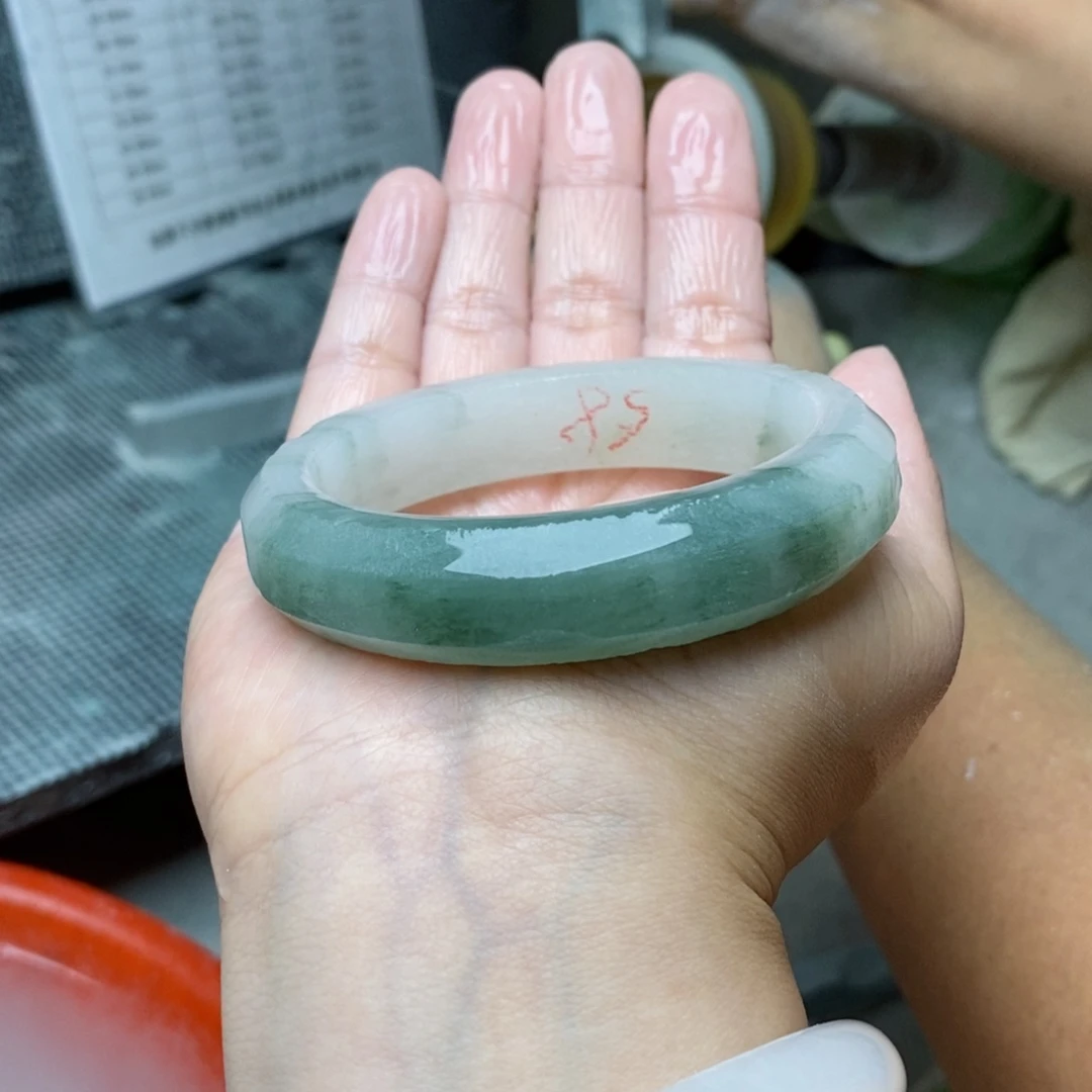 石英质玉手镯未镶嵌安*?定制