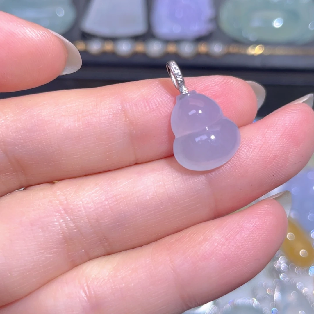 颈饰18K金镶嵌翡翠翡翠