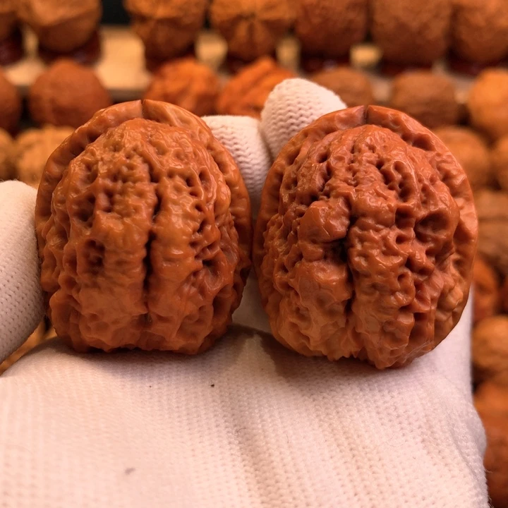 文玩核桃吊坠28哦哦哦