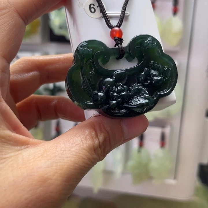 霞***苑合金蛇纹石玉颈饰