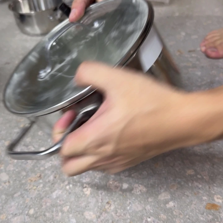 白瓷018 微瑕 带盖 W家 20cm 带盖双耳汤guo