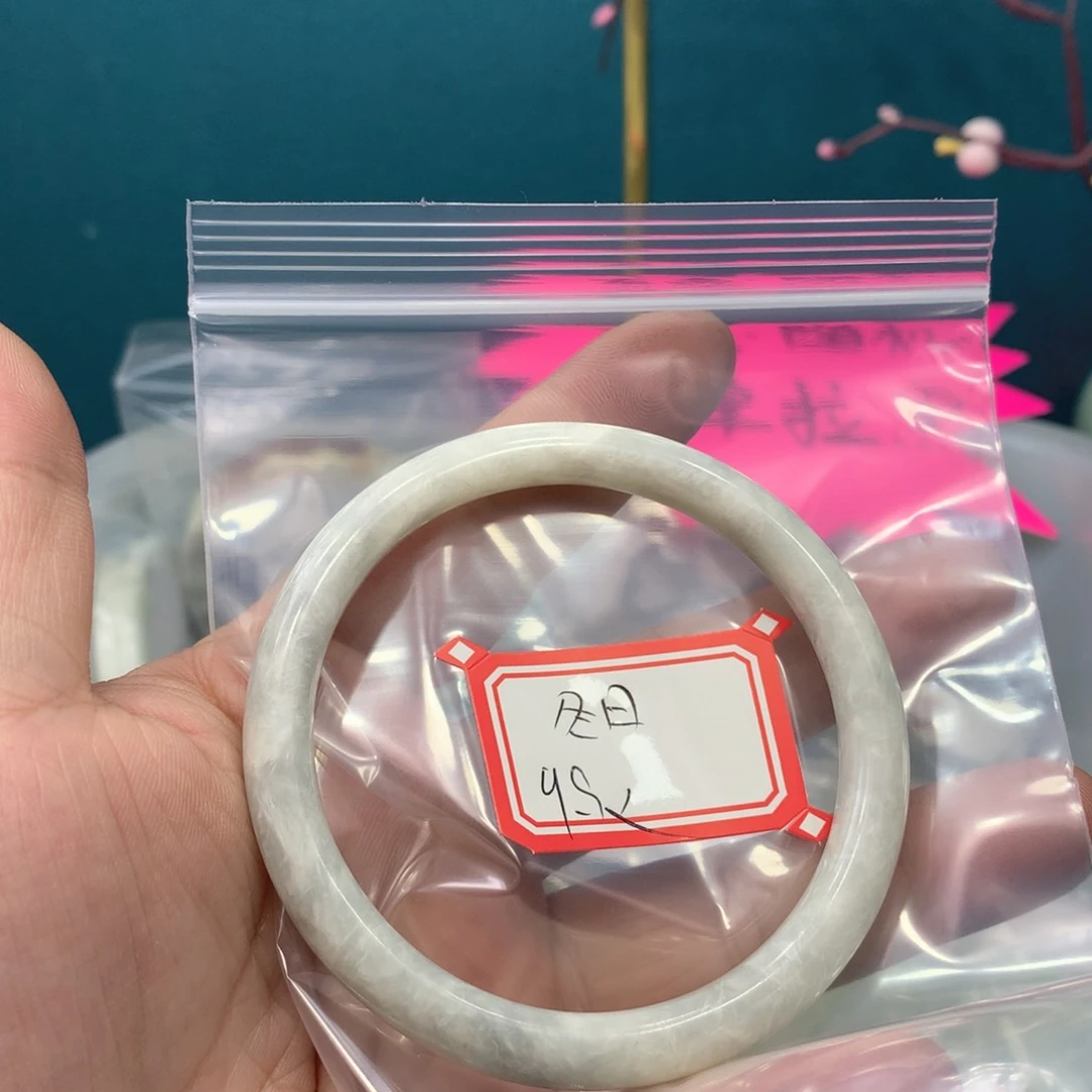 蛇纹石玉手镯未镶嵌冬**歌