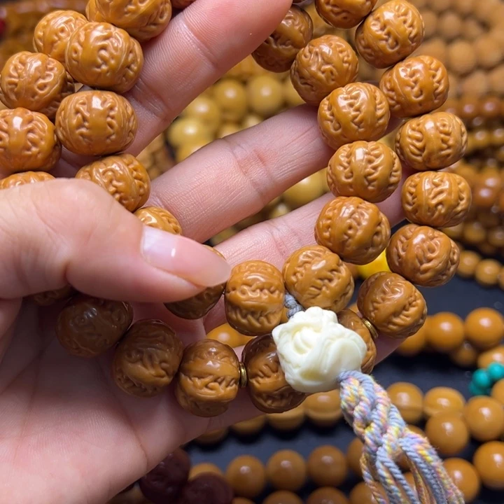 吊坠橄榄核聚宝盆