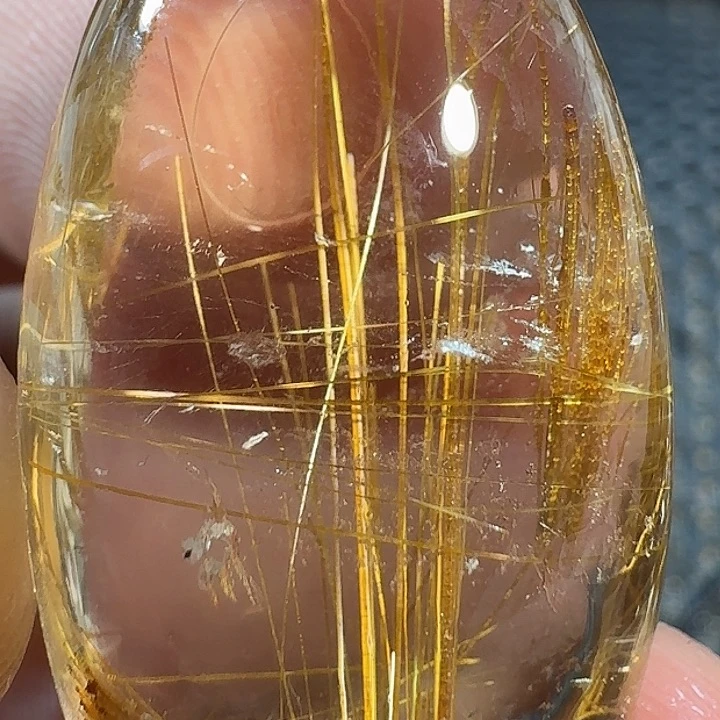 未镶嵌颈饰水晶德**林