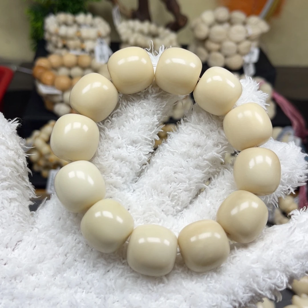 菩提根/象牙果吊坠2.14.11大白桶微瑕