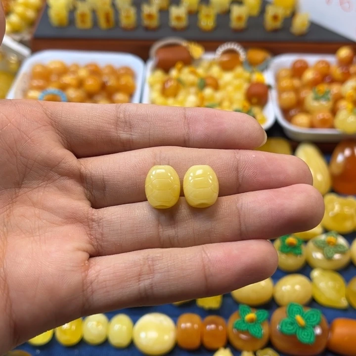 琥珀未镶嵌裸石卡12大加富甲一方