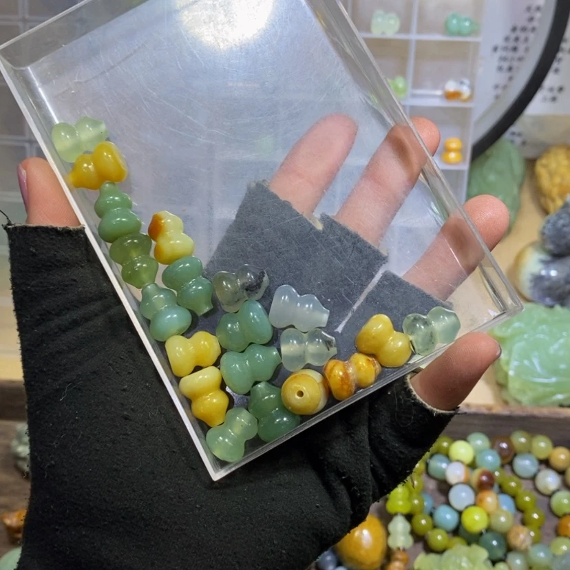 【闪购商品】蛇纹石玉颈饰未镶嵌北***度91