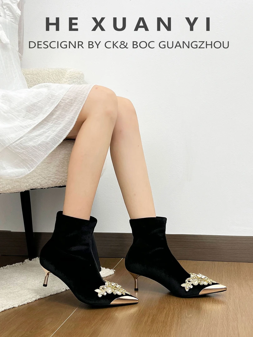 尖头细跟短靴女法式气质高跟瘦瘦靴子2025年秋冬新款金色水钻单靴