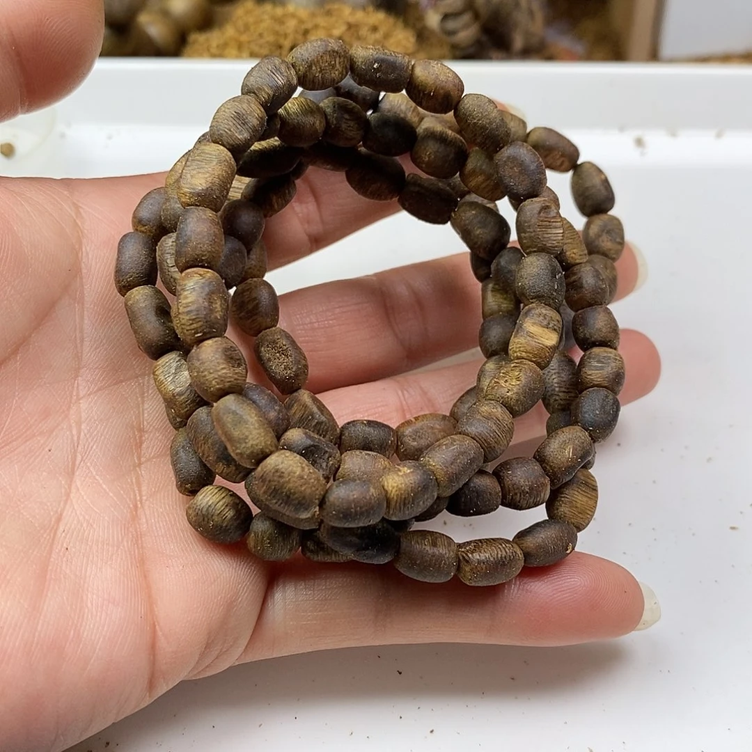 沉香手串绿棋楠多样性发货1条