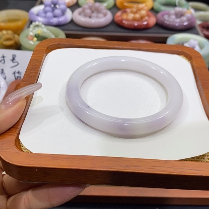 石英质玉未镶嵌手镯64