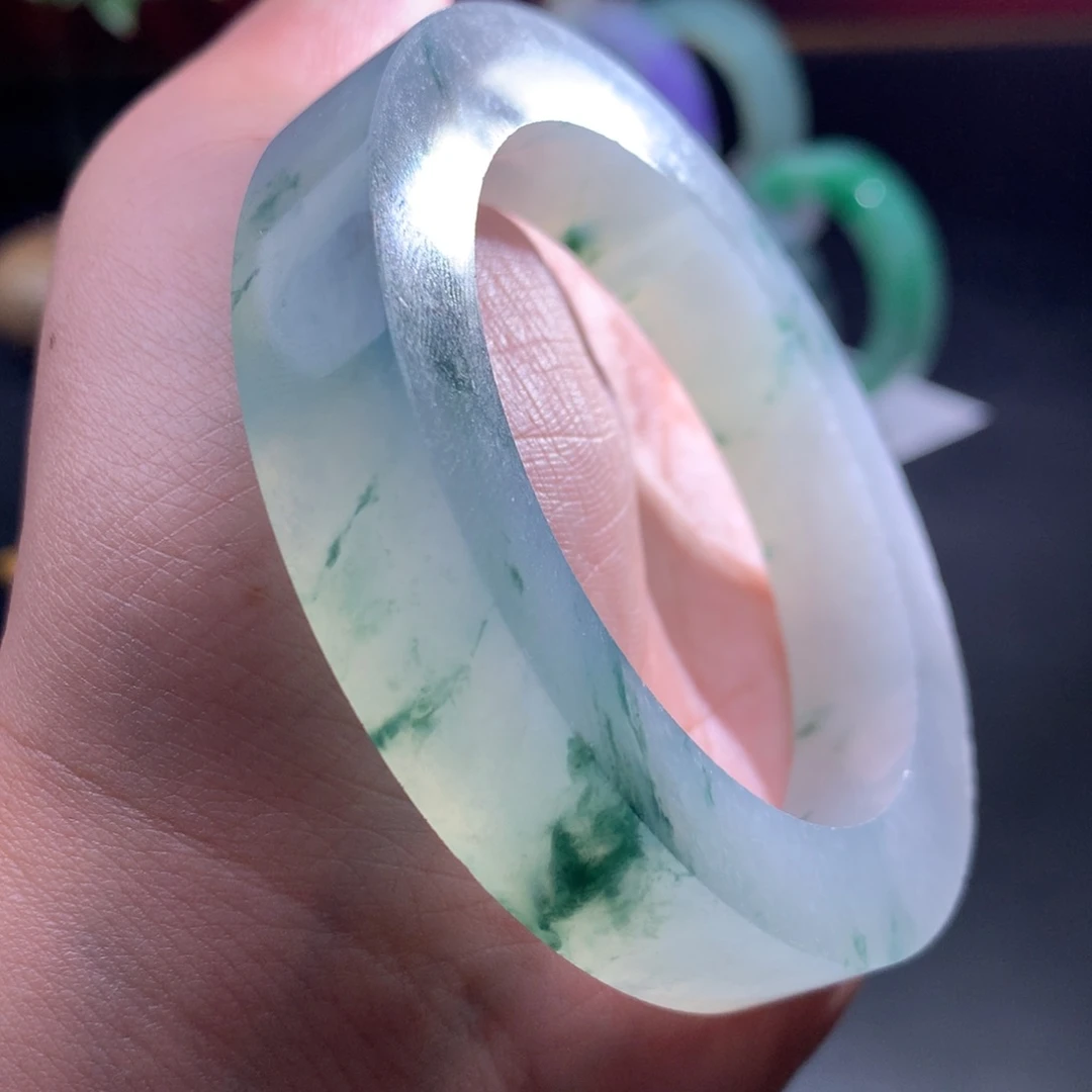 定制翡翠未镶嵌翡翠手镯