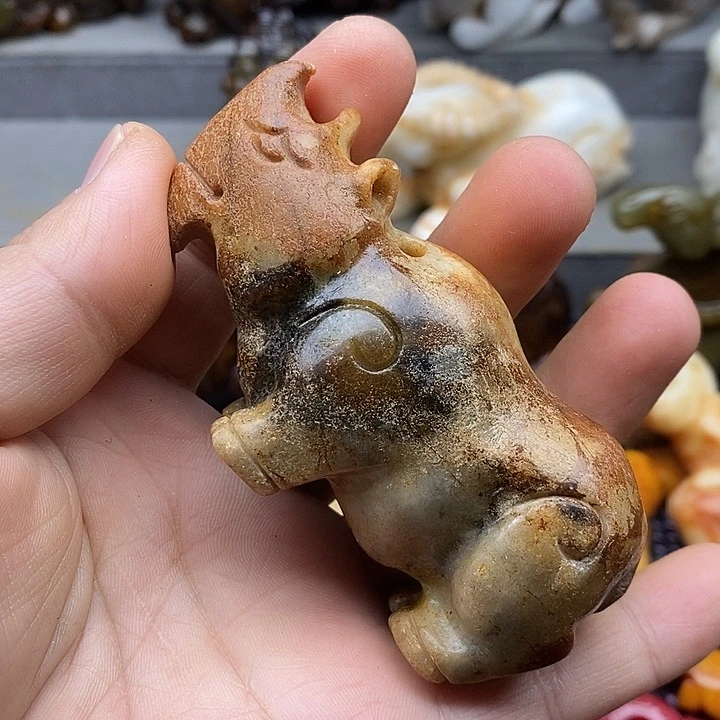 未镶嵌蛇纹石玉颈饰