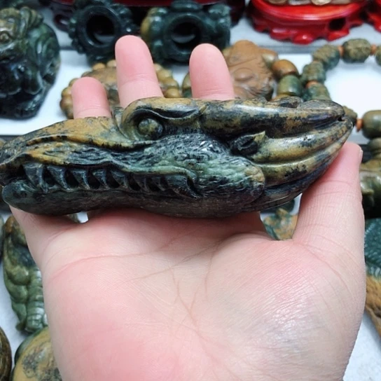 岫岩河磨玉（透闪石质玉）把件未镶嵌