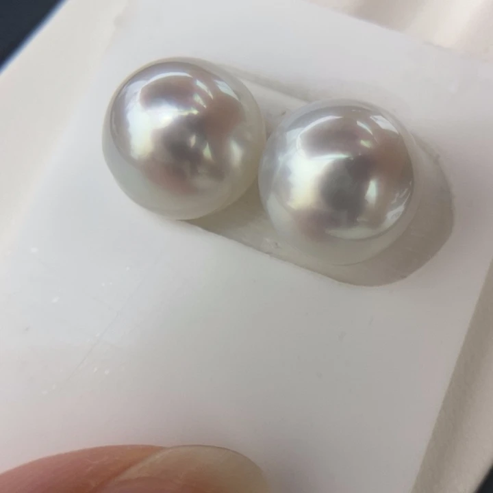 裸珠海水珍珠未镶嵌12.5mm澳白极光馒头对珠