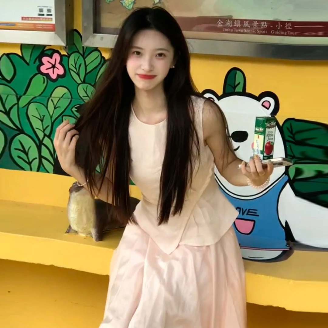 法式粉色无袖背心连衣裙子夏季2025新款甜美可爱风格衣服掐腰长裙