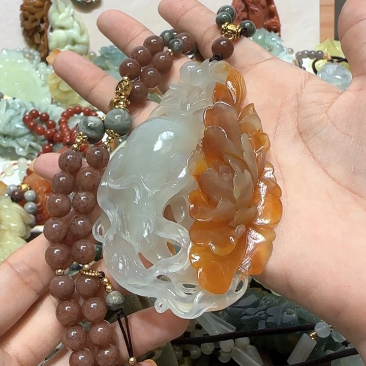 蛇纹石玉未镶嵌吊坠