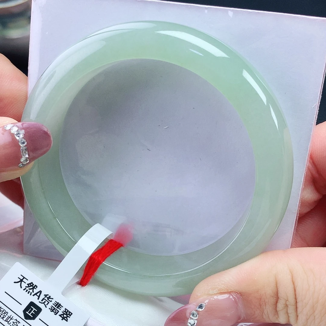 翡翠手镯未镶嵌57圈