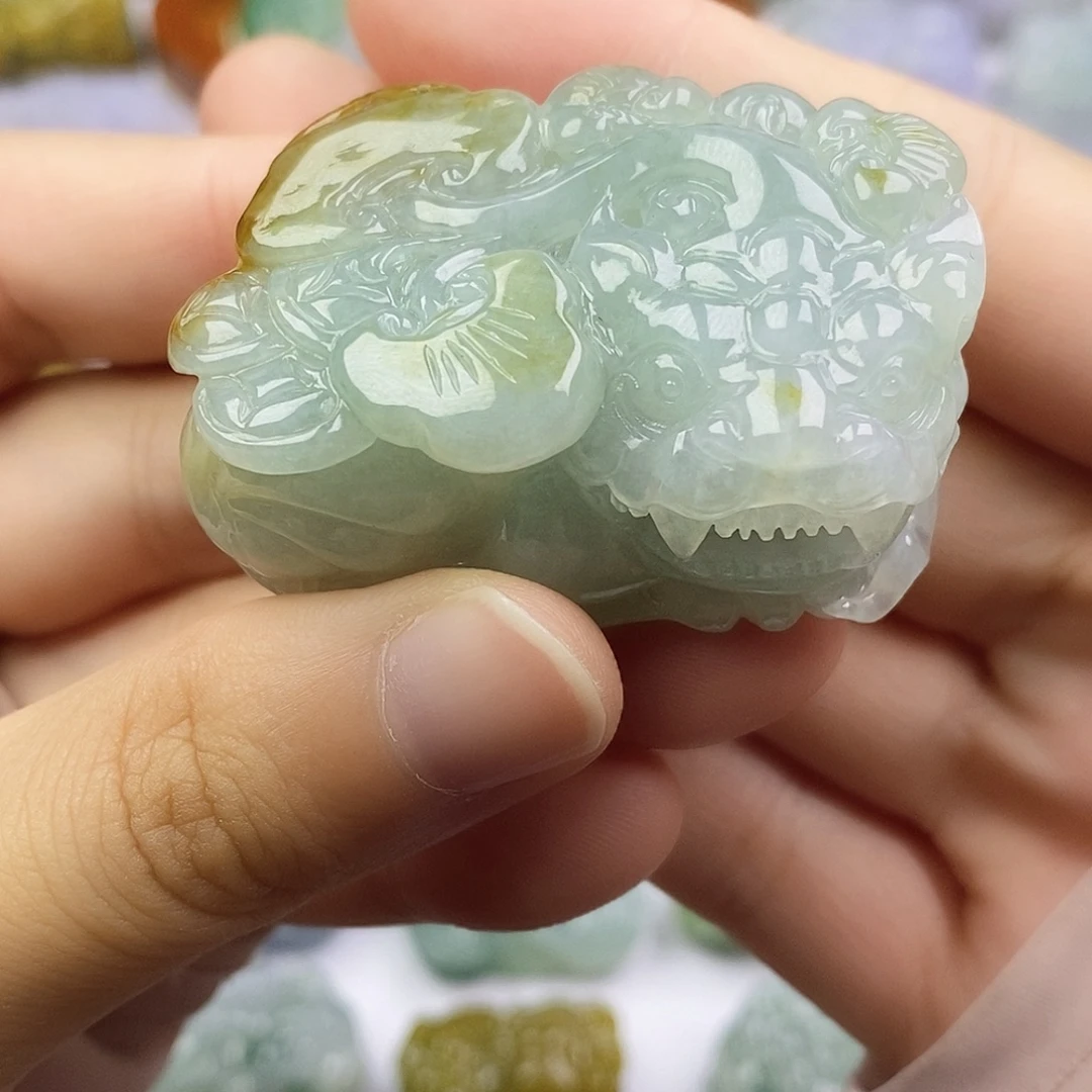 颈饰未镶嵌翡翠貔貅