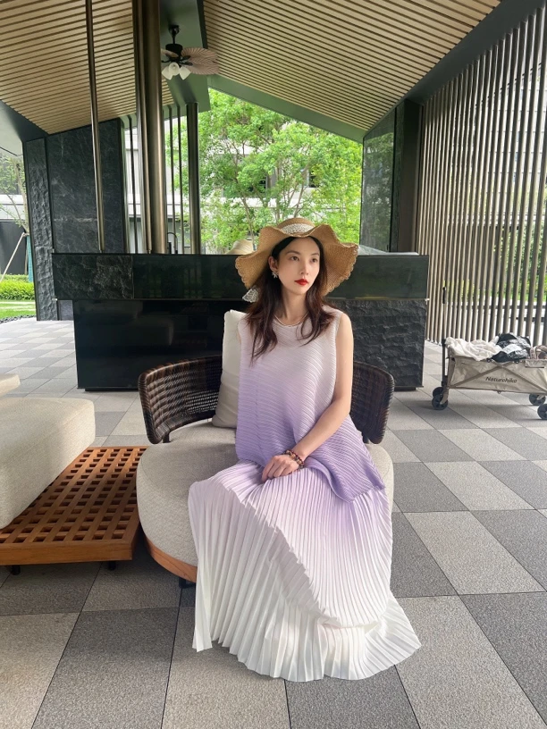 安宁服饰（309.9-599.9）