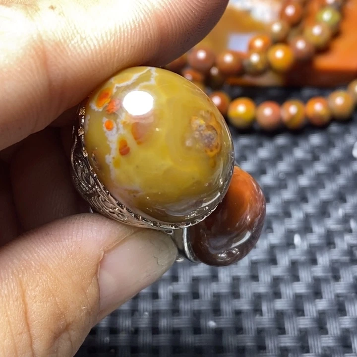 玛瑙/玉髓颈饰未镶嵌周*生