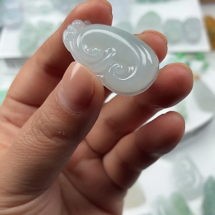 翡翠未镶嵌颈饰纯A