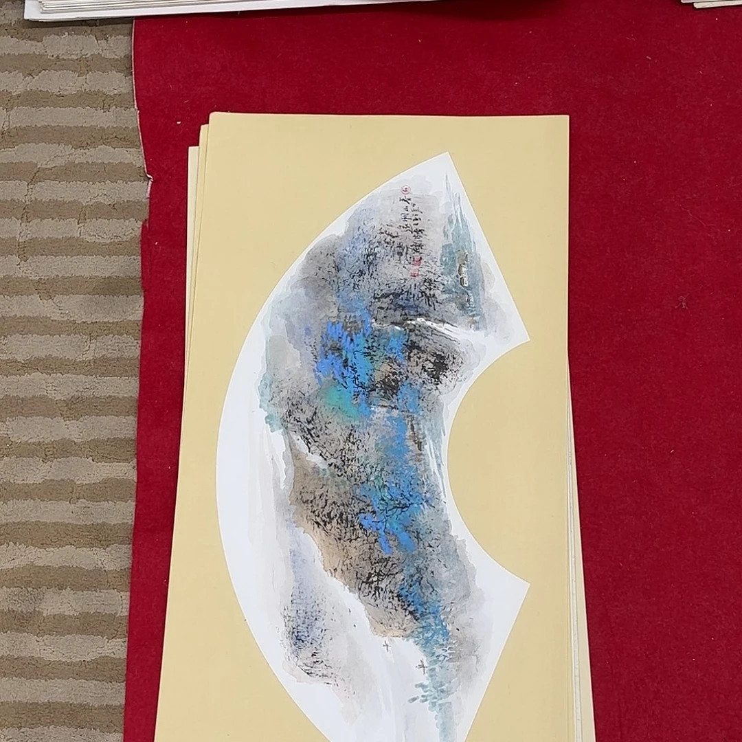 国画花鸟的翅膀和翅膀是一样长