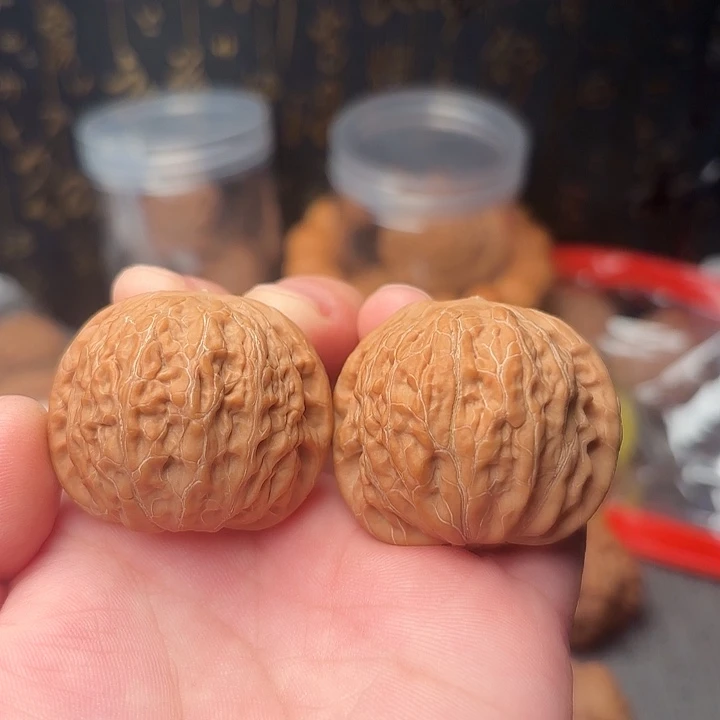 文玩核桃吊坠铁锤
