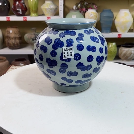 瓶陶瓷花瓶摆件摆件。340