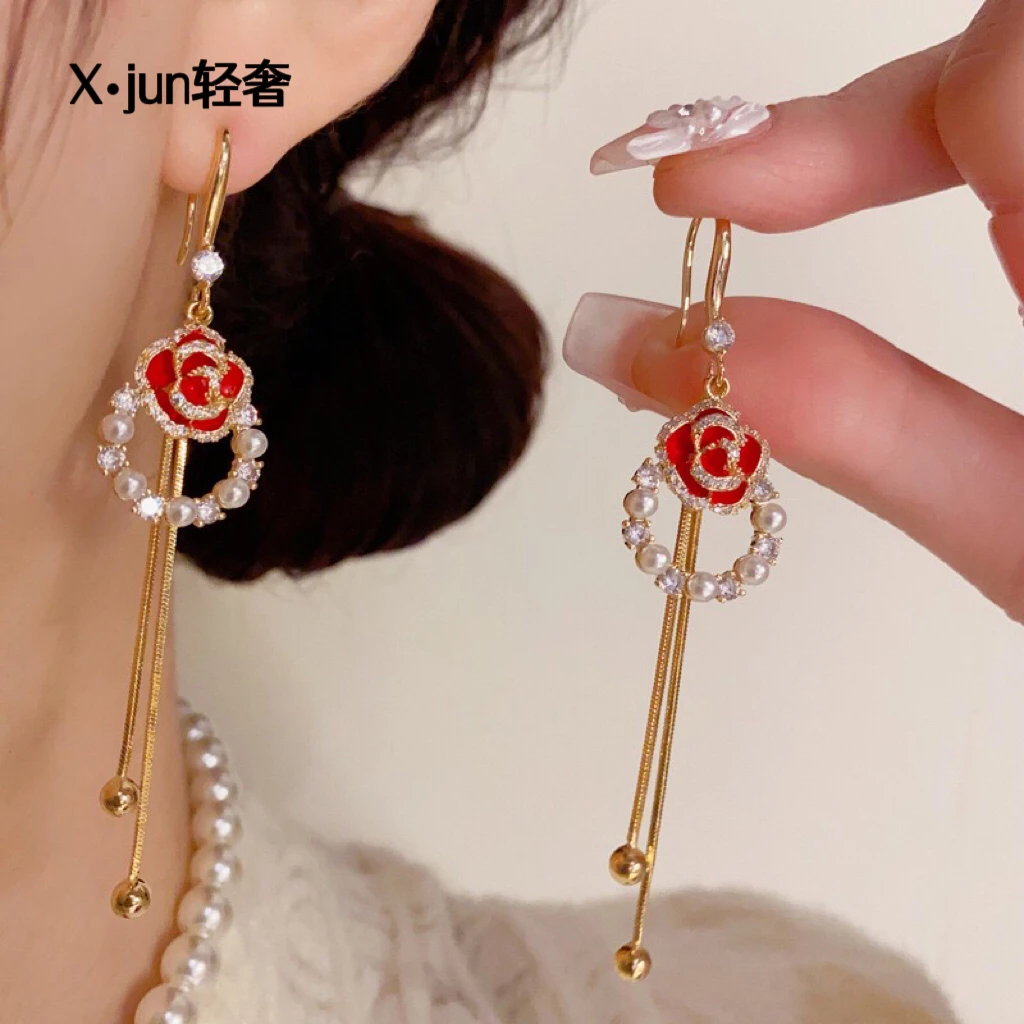 铜合金耳饰 秋冬新款轻奢高级感红色山茶花圆环流苏耳坠百搭耳钩