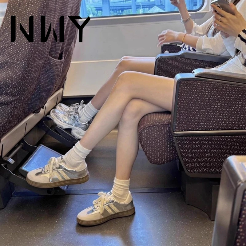 复古银色圆头平底休闲德训鞋女2025夏新款设计蕾丝边运动阿甘板鞋