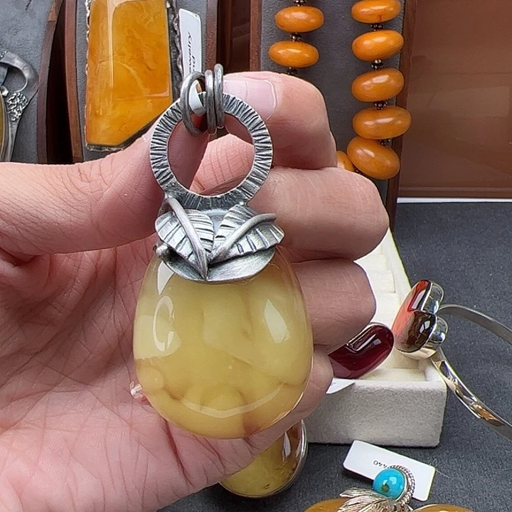 琥珀颈饰银S925镶嵌
