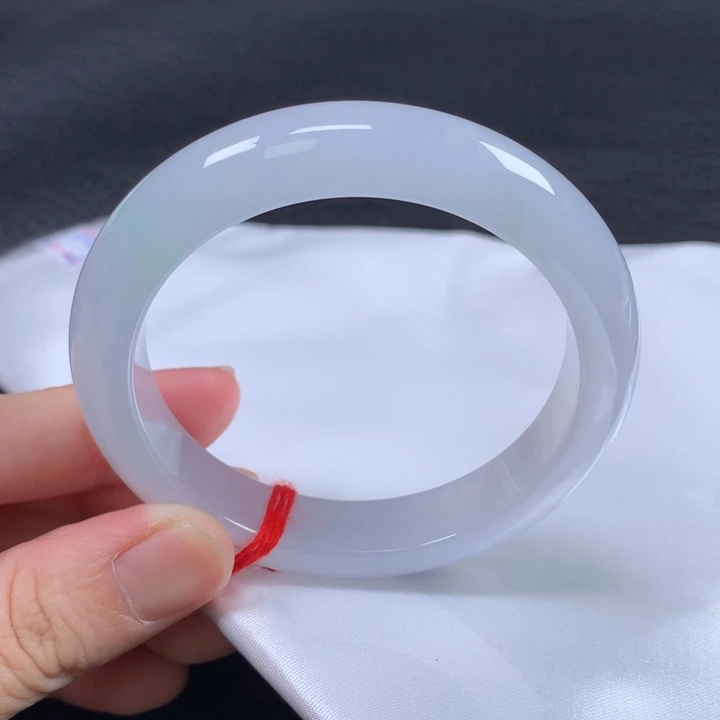 翡翠未镶嵌手镯