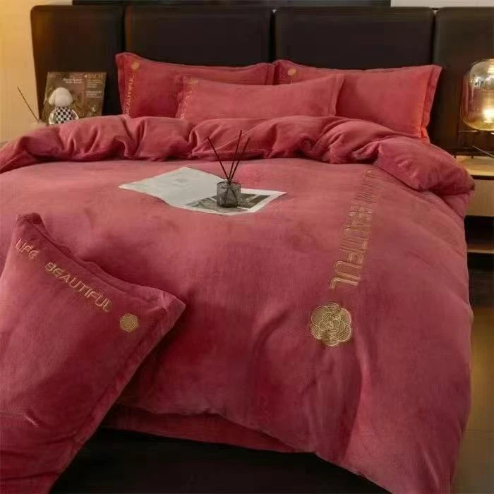 2024寒冷克星牛奶绒刺绣被套四件套印花加绒加厚