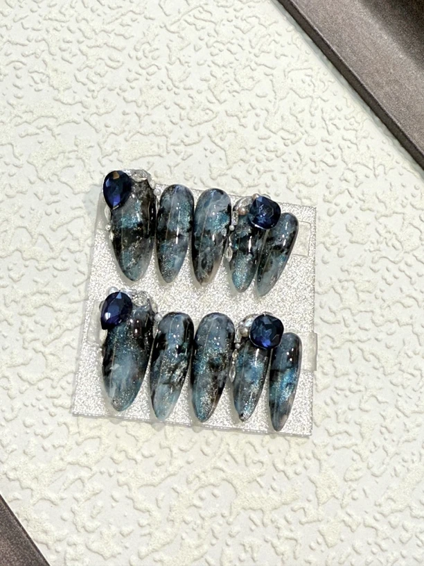 649.纯手工穿戴甲