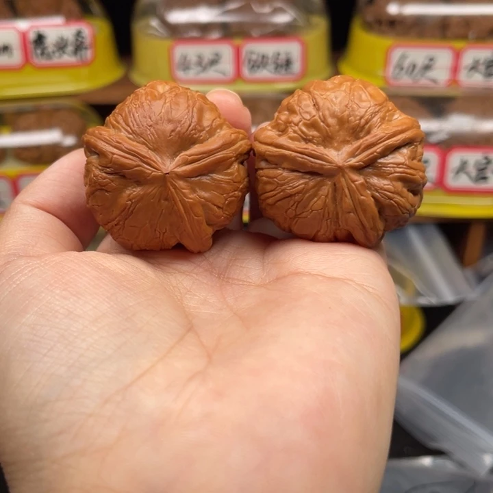 文玩核桃把件5号36尺元宝三棱天然核桃非拼接