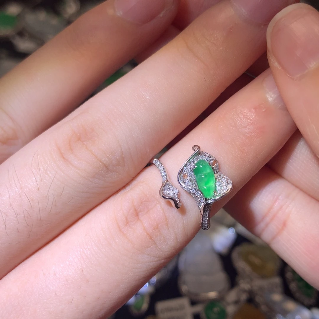 吊坠(不含链)18K金镶嵌翡翠戒指