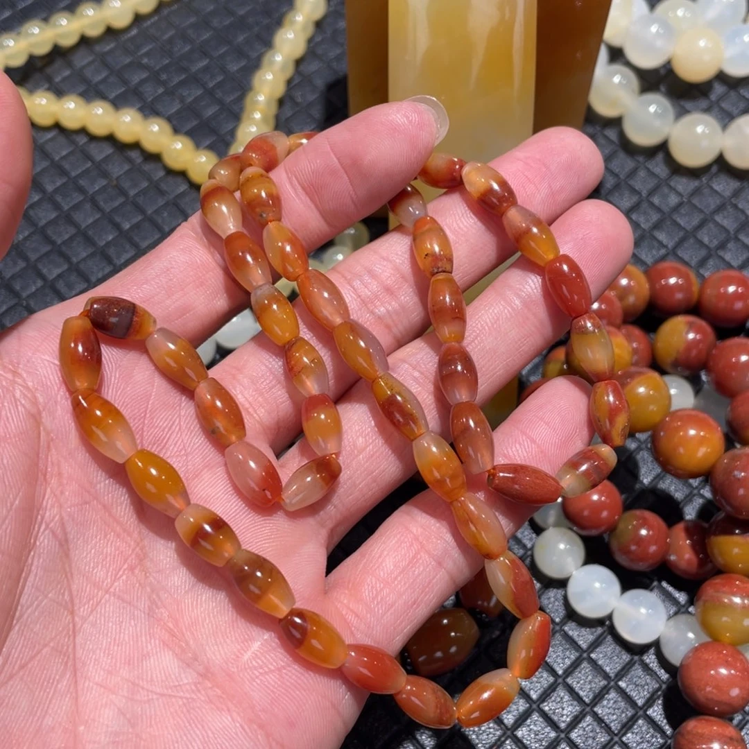 未镶嵌石英质玉（黄龙玉）手串